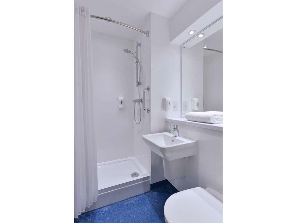 Travelodge Aberdeen Airport Bagian luar foto