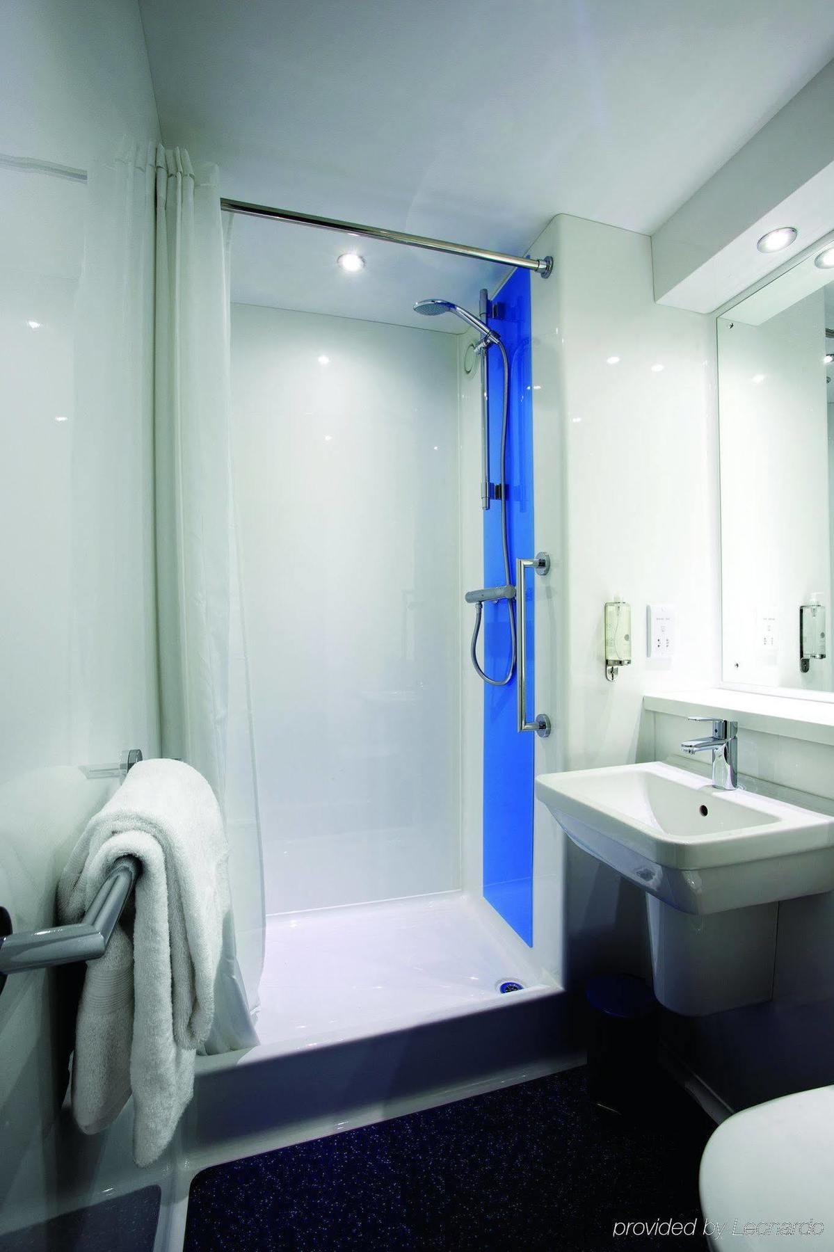 Travelodge Aberdeen Airport Bagian luar foto