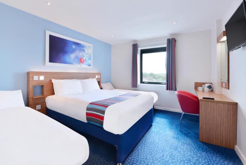 Travelodge Aberdeen Airport Bagian luar foto